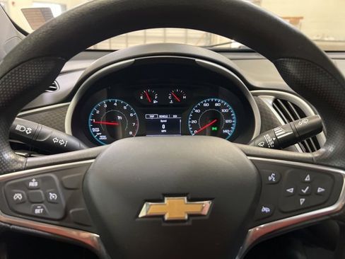 Used 2022 Chevrolet Malibu LT image 23