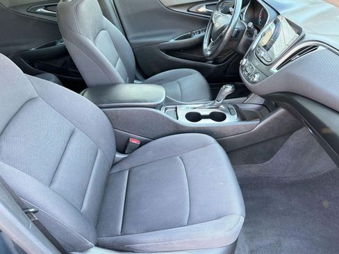 Used 2020 Chevrolet Malibu RS image 27