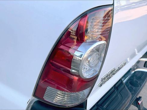 Used 2014 Toyota Tacoma PreRunner image 27