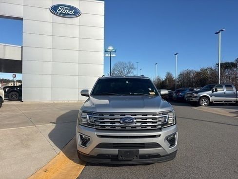 Used 2019 Ford Expedition Max Limited w/ Equipment Group 302A image 8