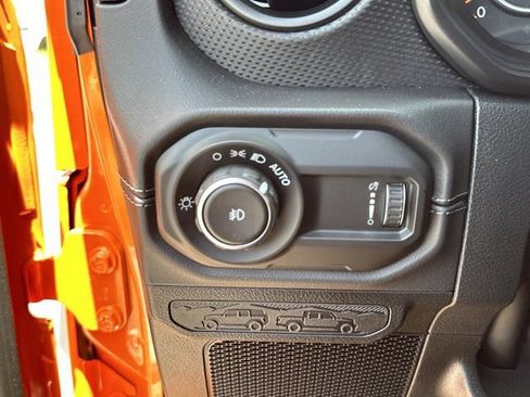 New 2026 Jeep Wrangler Unlimited Rubicon AWD/4WD image 28