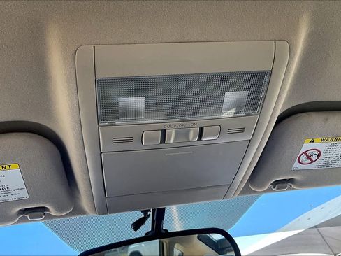 Used 2005 Toyota Prius FWD image 29