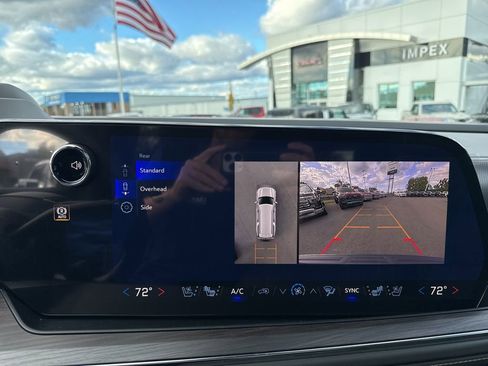 New 2026 Chevrolet Suburban Premier image 22