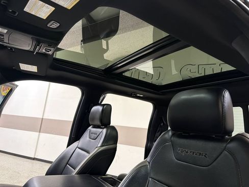 Used 2018 Ford F150 Raptor w/ Equipment Group 802A Luxury AWD/4WD image 27