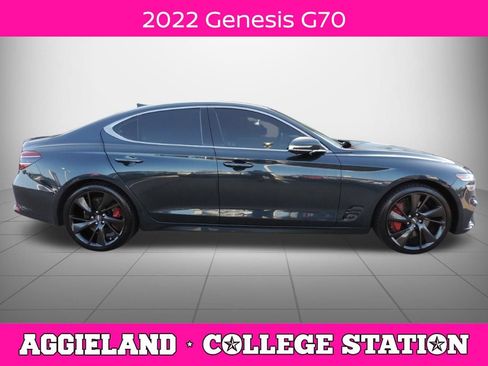 Used 2022 Genesis G70 3.3T RWD image 2