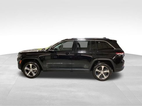Used 2023 Jeep Grand Cherokee Limited w/ Luxury Tech Group II AWD/4WD image 5