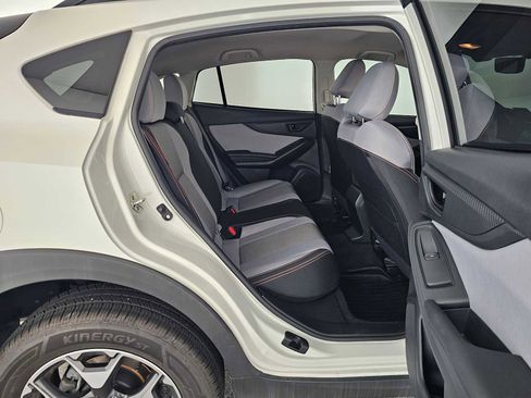 Used 2019 Subaru Crosstrek 2.0i Premium w/ Eyesight System image 12