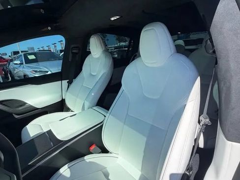 Used 2025 Tesla Model X Plaid AWD/4WD image 10