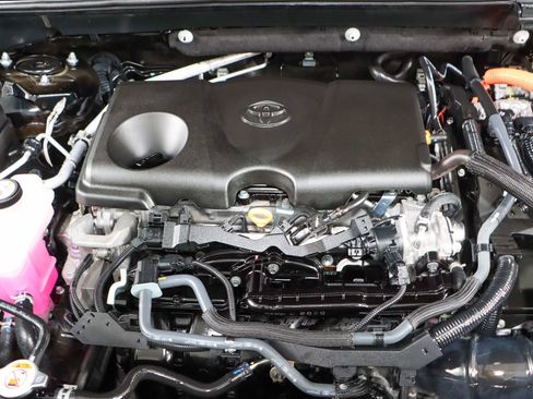 Used 2023 Toyota RAV4 LE AWD/4WD image 29