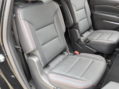 Used 2025 Chevrolet Traverse Z71 w/ Driver Confidence Package image 22