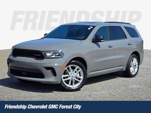 Used 2024 Dodge Durango GT RWD image 1