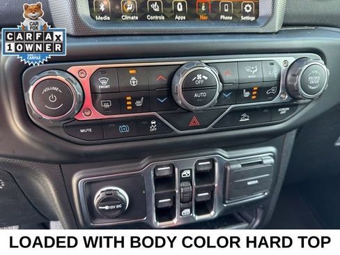 Used 2023 Jeep Wrangler Unlimited Sahara w/ Cold Weather Group AWD/4WD image 10