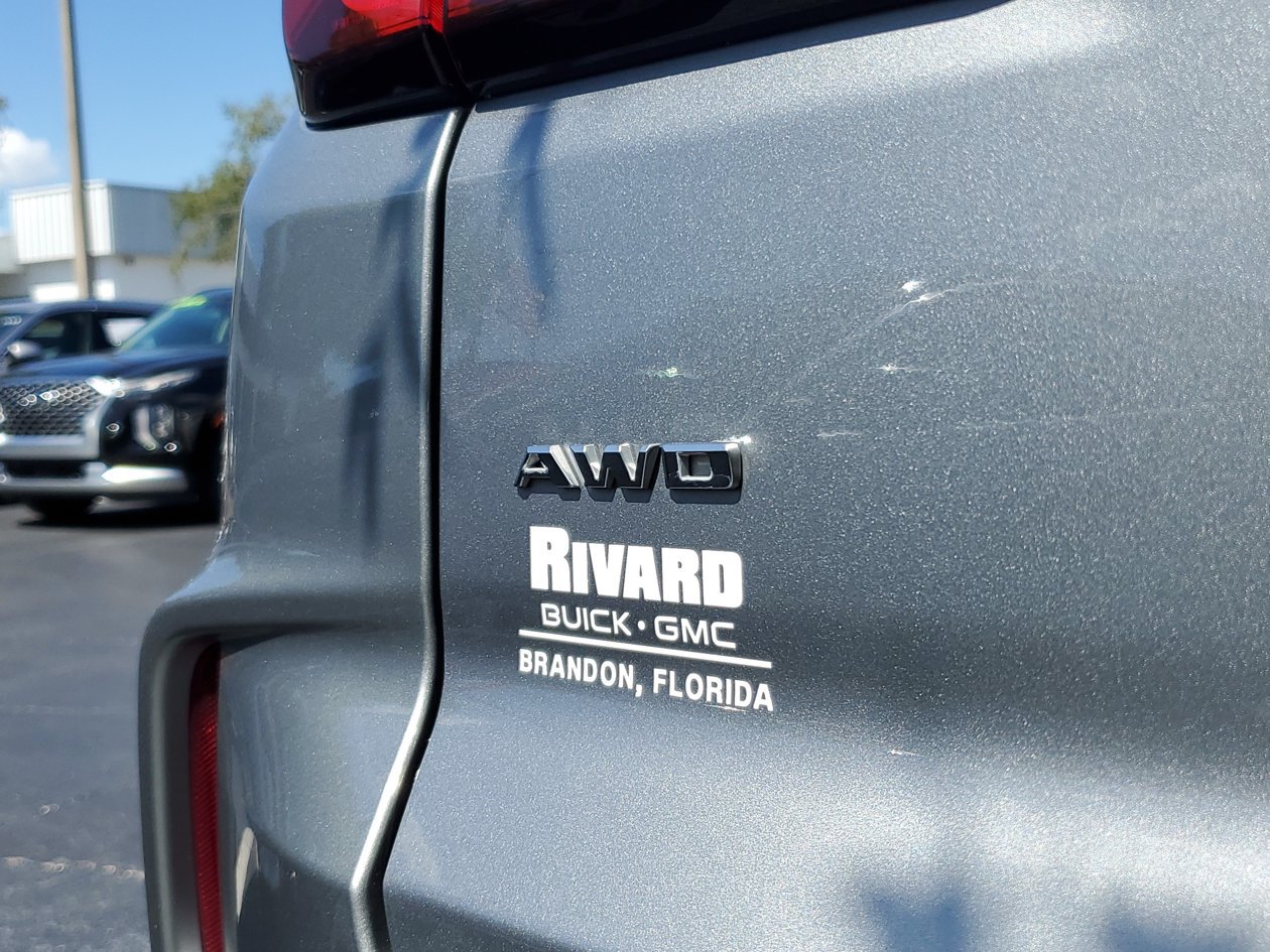 Used 2024 Cadillac XT4 Premium Luxury AWD/4WD image 8