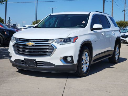 Used 2018 Chevrolet Traverse LT AWD/4WD image 2