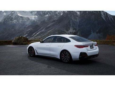 New 2026 BMW i4 eDrive40 RWD image 2