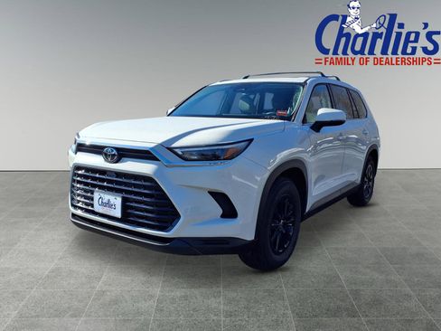 Used 2024 Toyota Grand Highlander XLE image 1