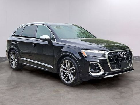 Certified 2025 Audi SQ7 Prestige AWD/4WD image 10