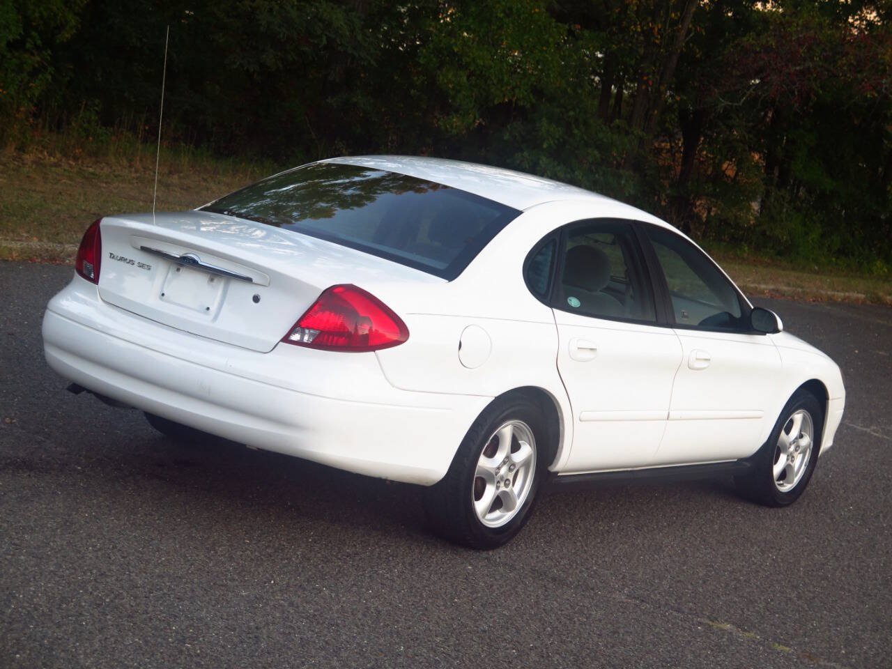 Used 2003 Ford Taurus SES FWD image 20