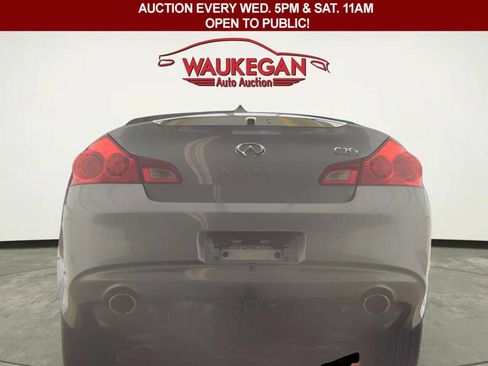 Used 2011 INFINITI G25 x w/ Moonroof Pkg image 4