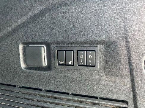 New 2026 GMC Yukon Denali AWD/4WD image 39