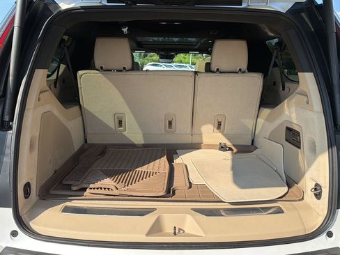Used 2024 Cadillac Escalade ESV Premium Luxury AWD/4WD image 36
