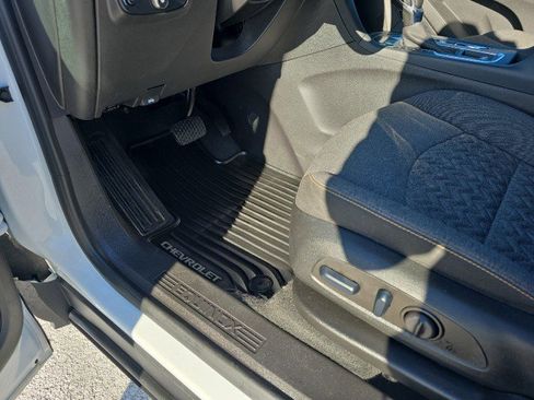 Used 2024 Chevrolet Equinox LT image 17