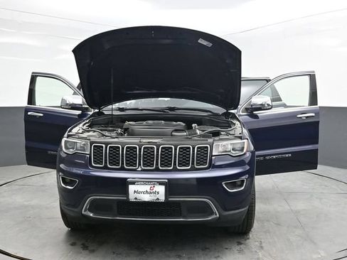 Used 2018 Jeep Grand Cherokee Limited AWD/4WD image 42
