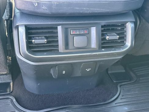 Used 2022 Ford F150 Lariat w/ Equipment Group 502A High AWD/4WD image 20