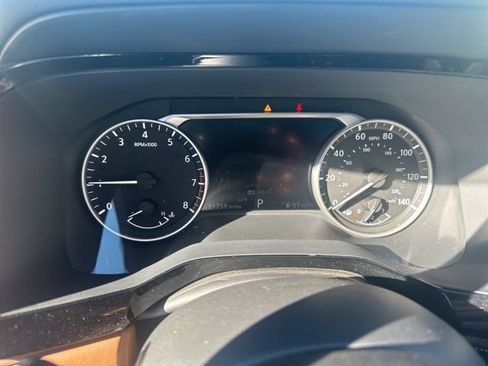 Used 2022 Nissan Pathfinder Platinum w/ Cargo Package image 13