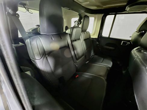 Used 2020 Jeep Wrangler Unlimited Sport AWD/4WD image 25