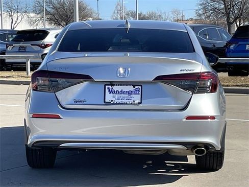 Certified 2025 Honda Civic Sport image 5