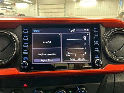 Used 2020 Toyota Tacoma TRD Sport image 17