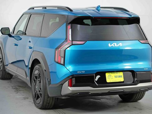 Used 2025 Kia EV9 GT-Line image 56