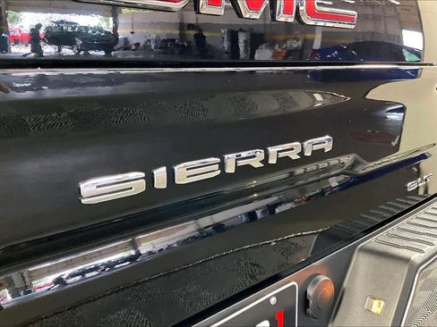 Used 2023 GMC Sierra 1500 SLT AWD/4WD image 30