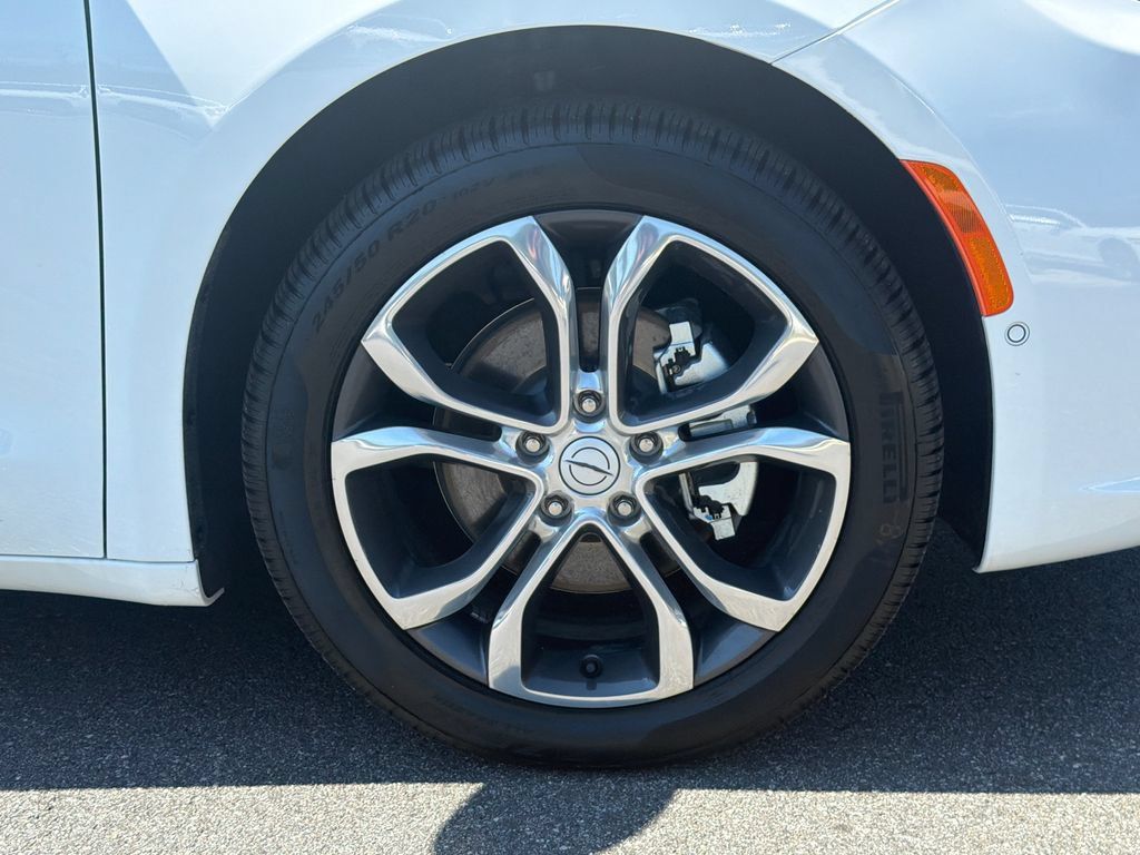 Used 2026 Chrysler Pacifica Pinnacle FWD image 14