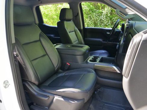 Used 2019 Chevrolet Silverado 1500 LT Trail Boss AWD/4WD image 38