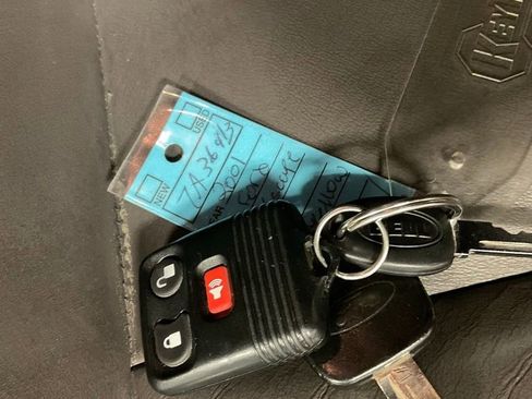 Used 2001 Ford Escape XLT image 25