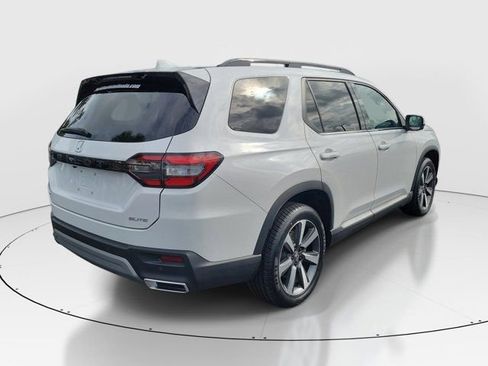 Certified 2024 Honda Pilot Elite image 36