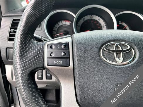 Used 2012 Toyota Tacoma 4x4 Access Cab w/ SR5 Pkg image 17