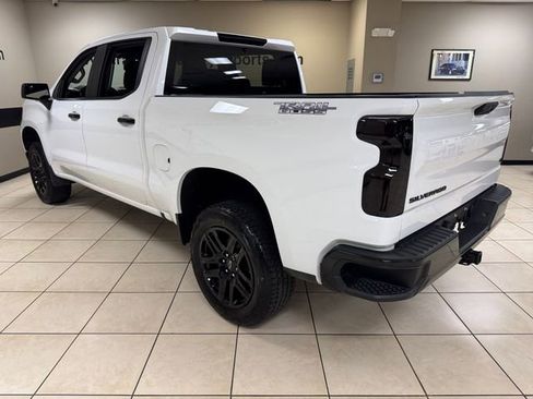 Used 2025 Chevrolet Silverado 1500 LT Trail Boss w/ Protection Package AWD/4WD image 4