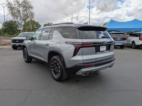 Used 2025 Chevrolet Traverse Z71 w/ Driver Confidence Package AWD/4WD image 5