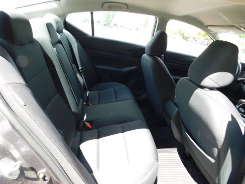 Used 2024 Nissan Altima 2.5 SV FWD image 4