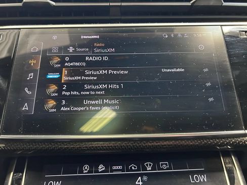 Used 2022 Audi SQ7 Prestige AWD/4WD image 17