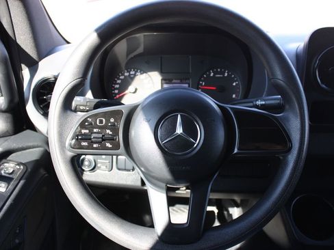 Used 2020 Mercedes-Benz Sprinter 144 Cargo image 18