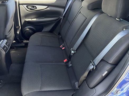 Used 2021 Nissan Rogue Sport S image 18