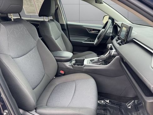 Certified 2022 Toyota RAV4 XLE AWD/4WD image 17