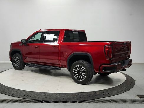 Used 2024 GMC Sierra 1500 AT4 w/ Technology Package AWD/4WD image 5