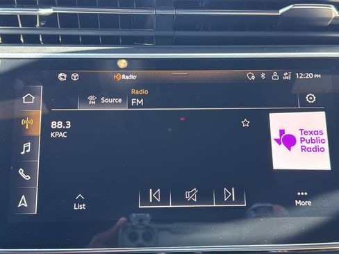 Used 2022 Audi Q8 Premium Plus w/ Premium Plus Package image 18