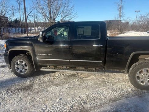 Used 2017 GMC Sierra 3500 Denali w/ Snow Plow Prep Package AWD/4WD image 14