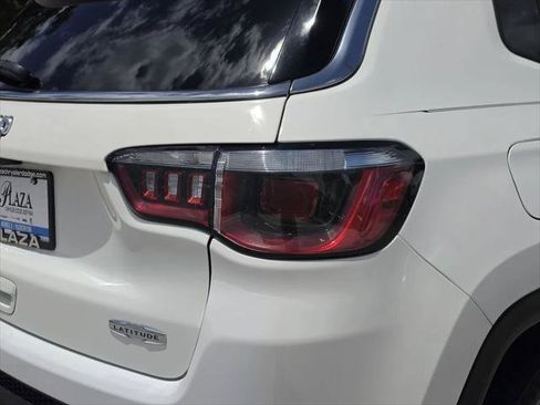Certified 2018 Jeep Compass Latitude w/ Popular Equipment Group FWD image 8